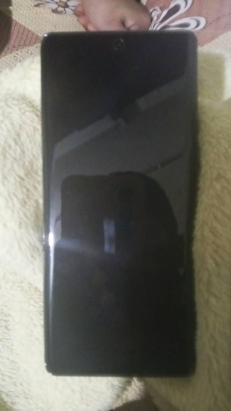 Tecno CAMON 40 Pro 4