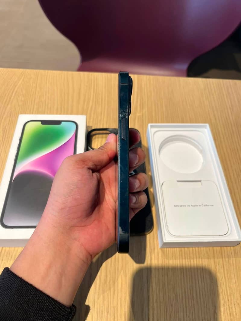 Apple iPhone 14 3