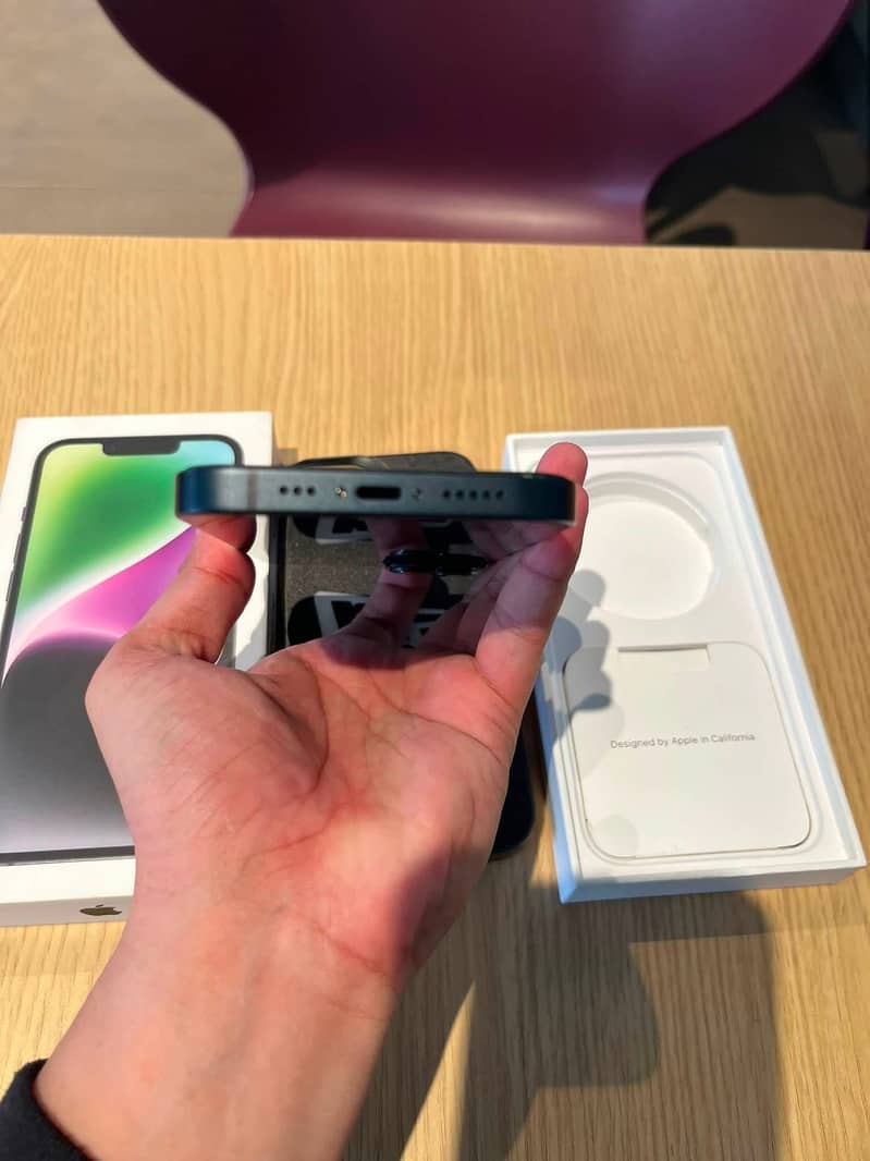 Apple iPhone 14 5