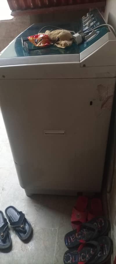 hair washing machine with spienar