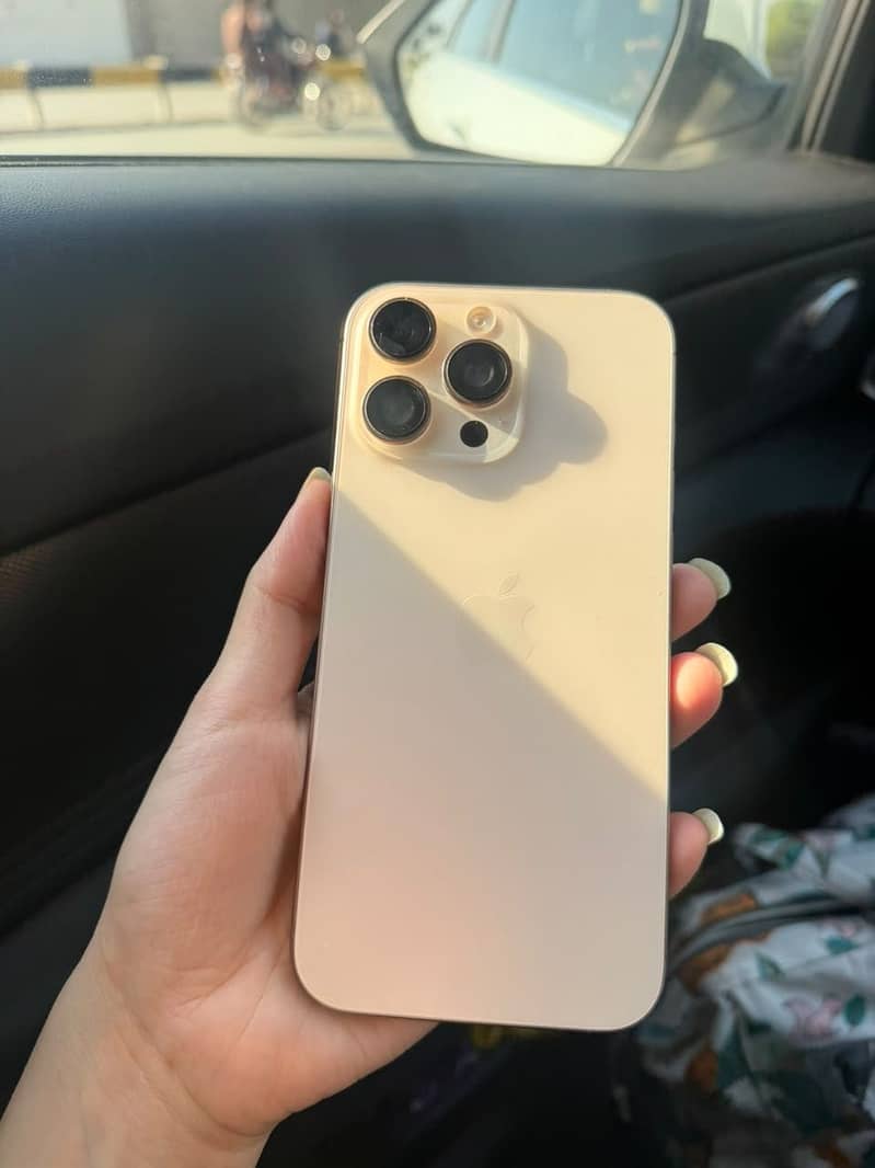 Apple iPhone 16promax 4