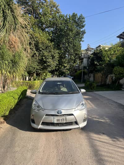 Toyota Aqua 2012