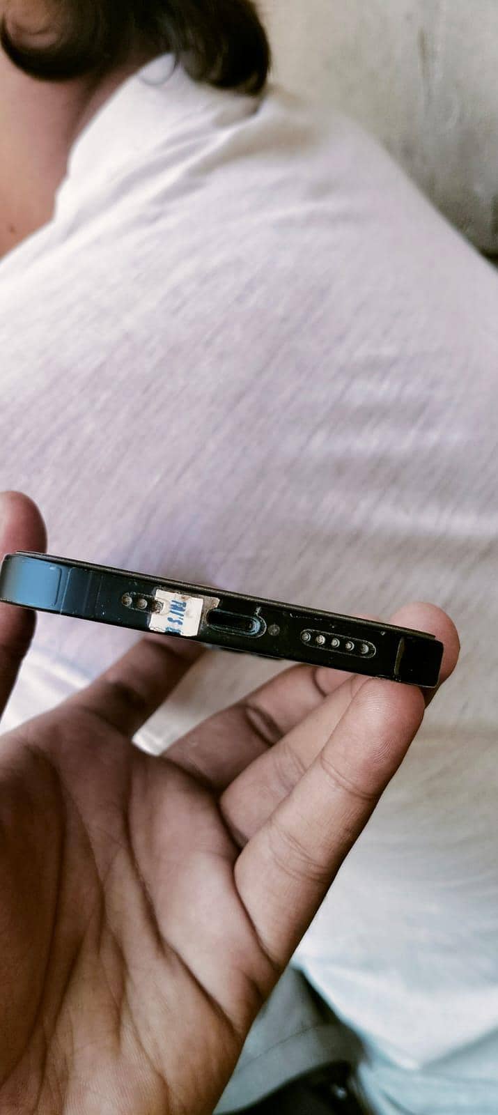 Apple iPhone 13 5