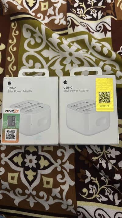 Original adapter 20W