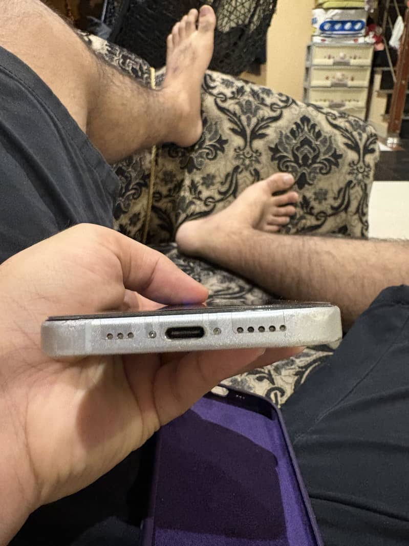 Apple iPhone 15 2