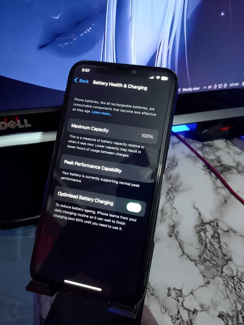 Apple iPhone X 4