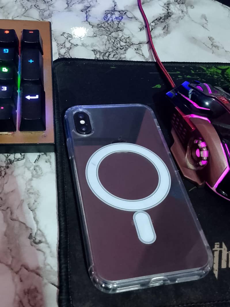 Apple iPhone X 5