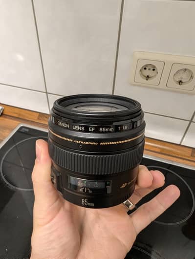 canon 85mm full frame Len's