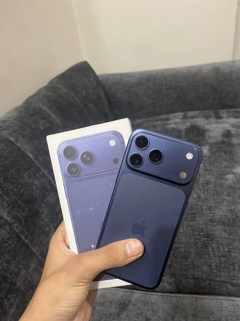 Apple iPhone 17 Pro Max 2