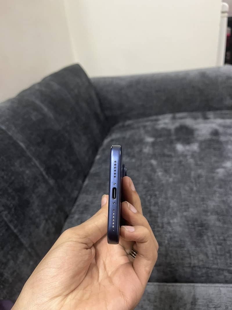 Apple iPhone 17 Pro Max 4
