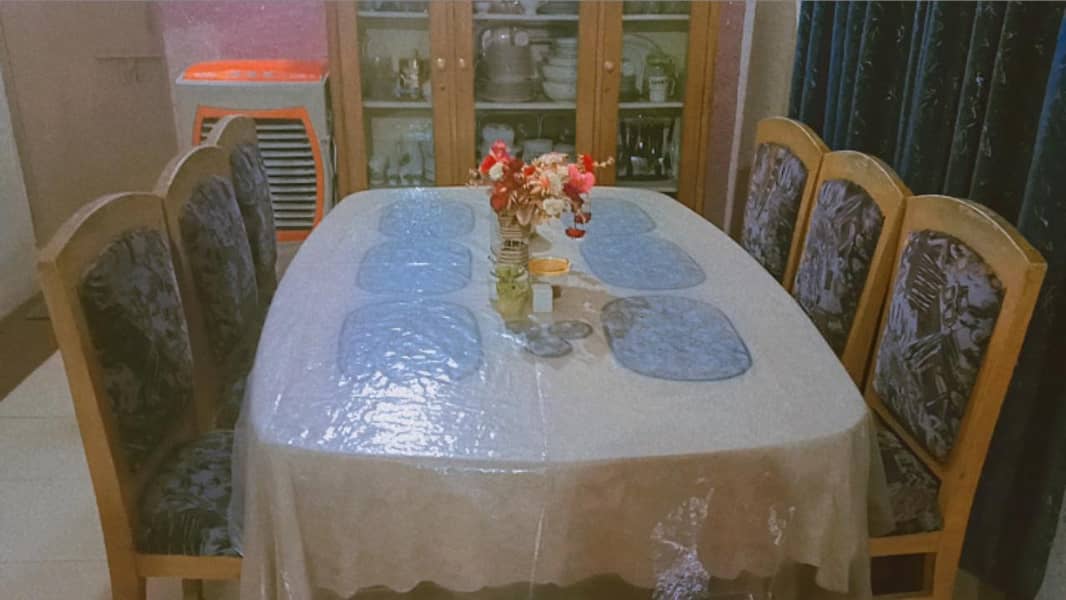 dining table with chair's 1