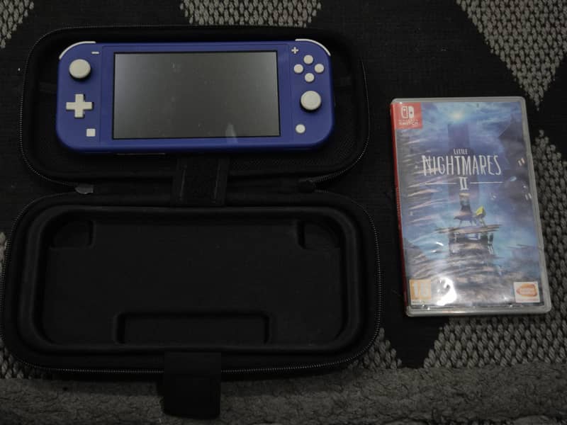 Nintendo switch lite 4