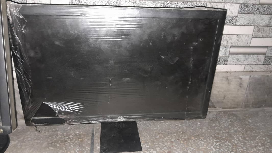 hp/22inch LCD_ 1
