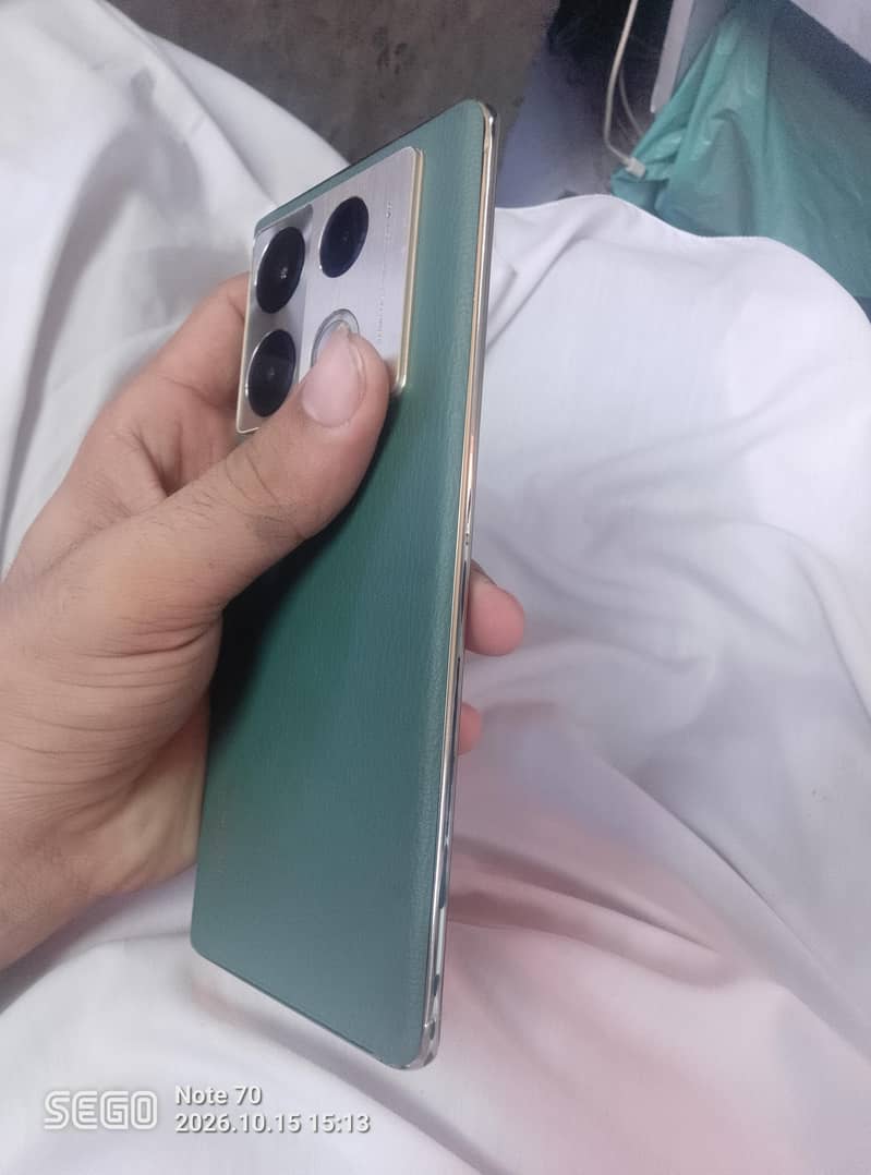 Infinix Note 40 Pro 1