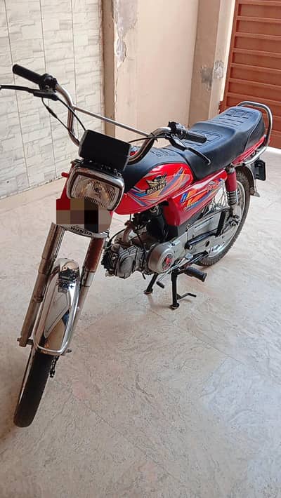 CD 70 2025 model urgent sale.