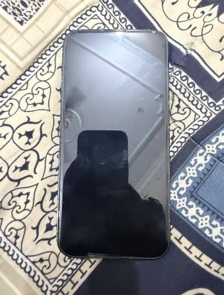 Apple iPhone 14 Pro Max 1