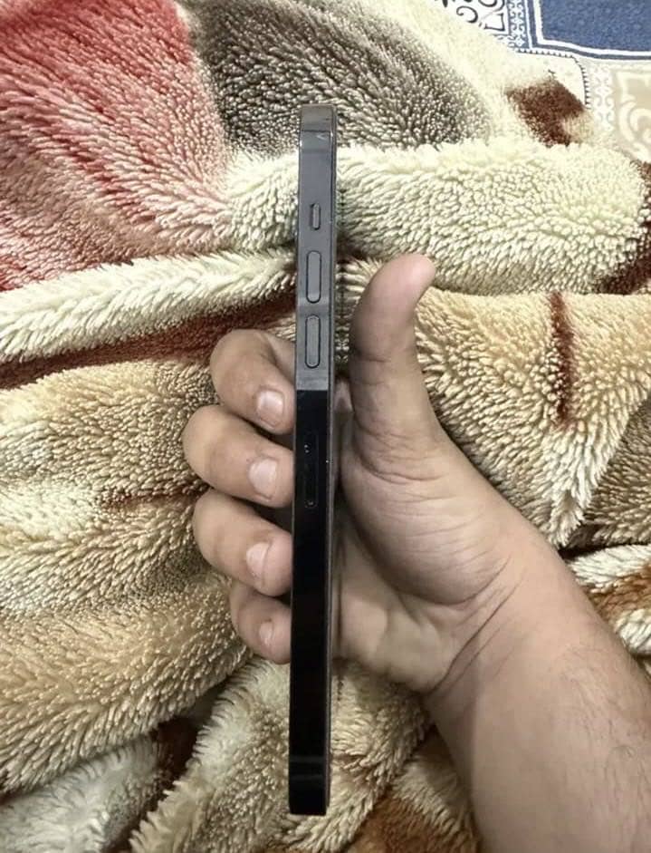 Apple iPhone 14 Pro Max 2