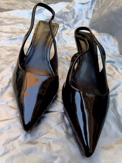 H&M Black Pointed-Toe Slingback Heels for Women