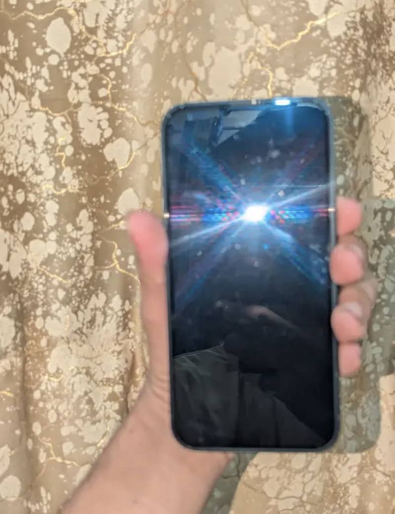Apple iPhone 14 3