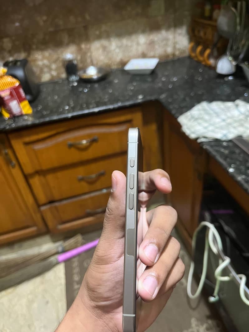 Iphone 15 Pro 2