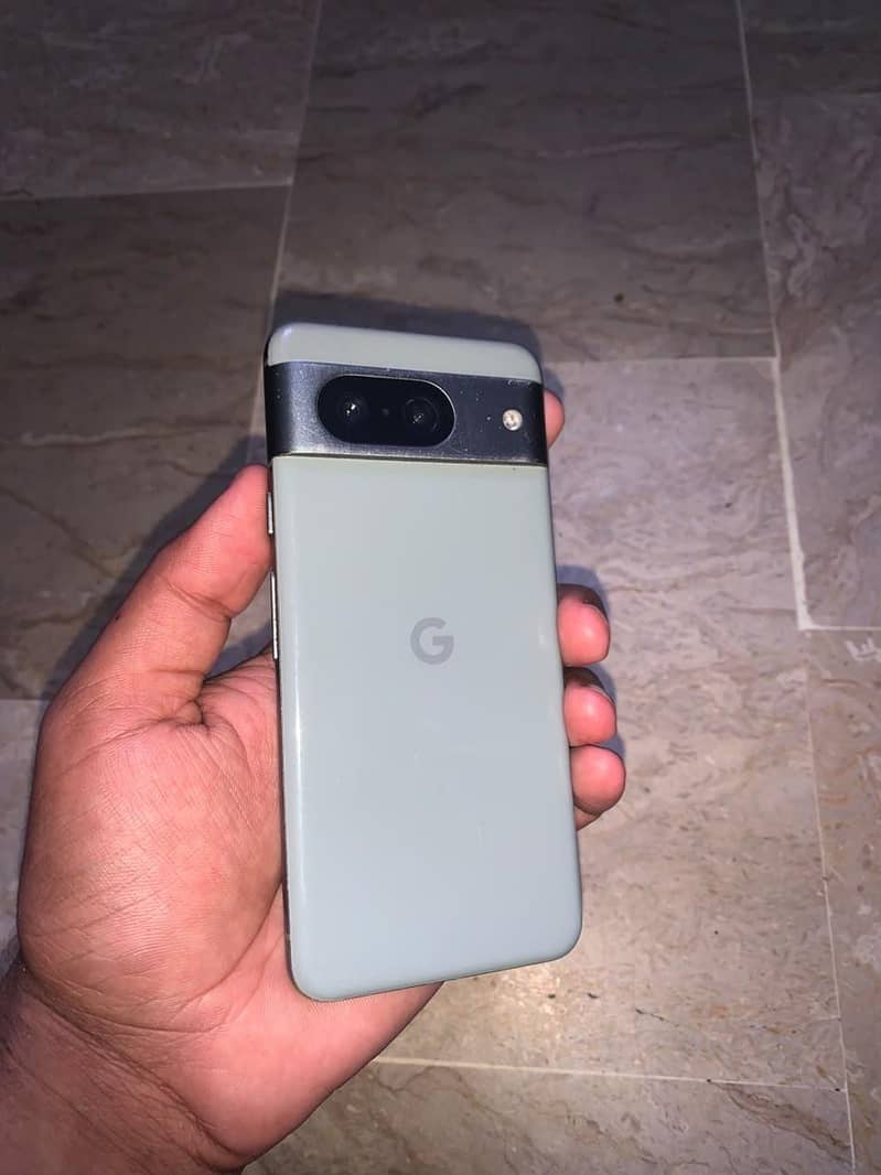 Google Pixel 8 1