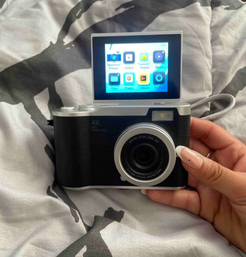 Digital Camera retro 1