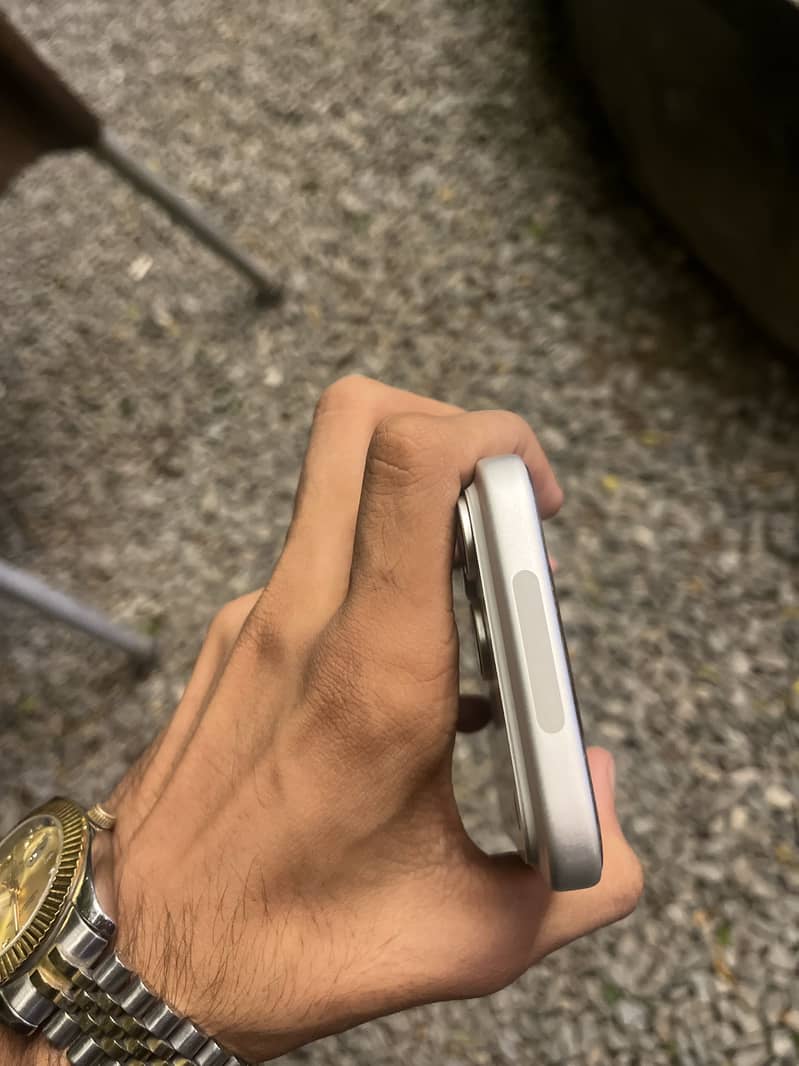 Apple iPhone 17 Pro Max 5