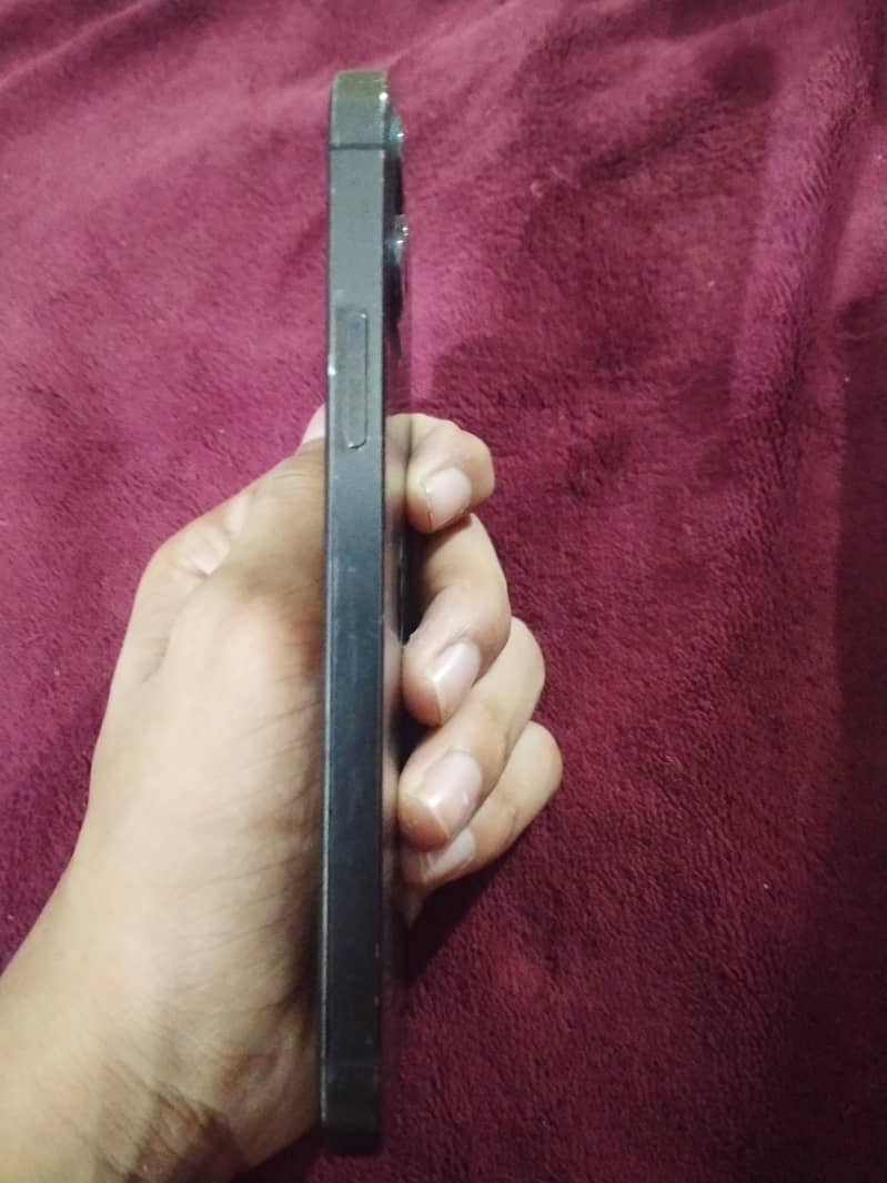 Apple iPhone 12 Pro 2