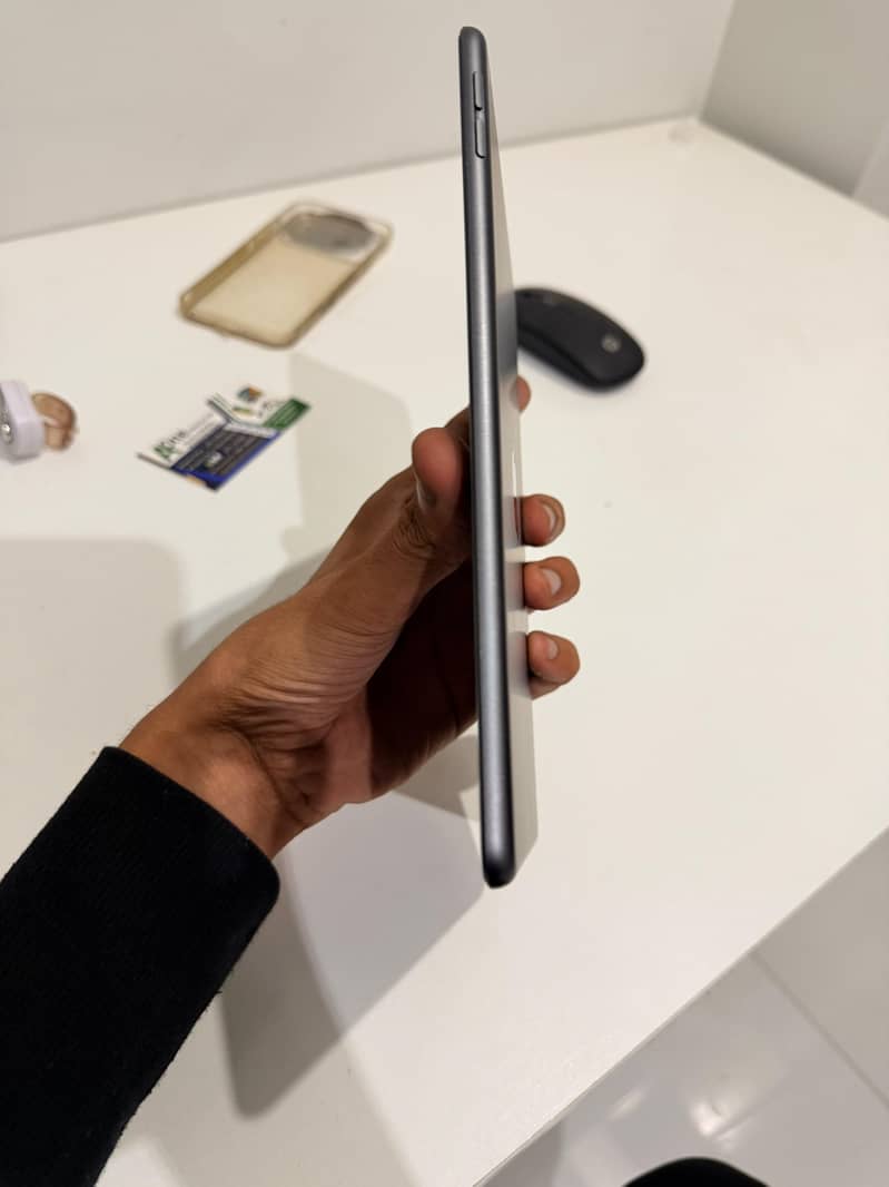 iPad Mini 5th Generation 64GB 6