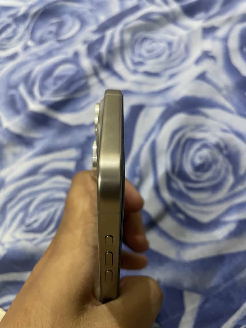 Apple iPhone 15 Pro 5