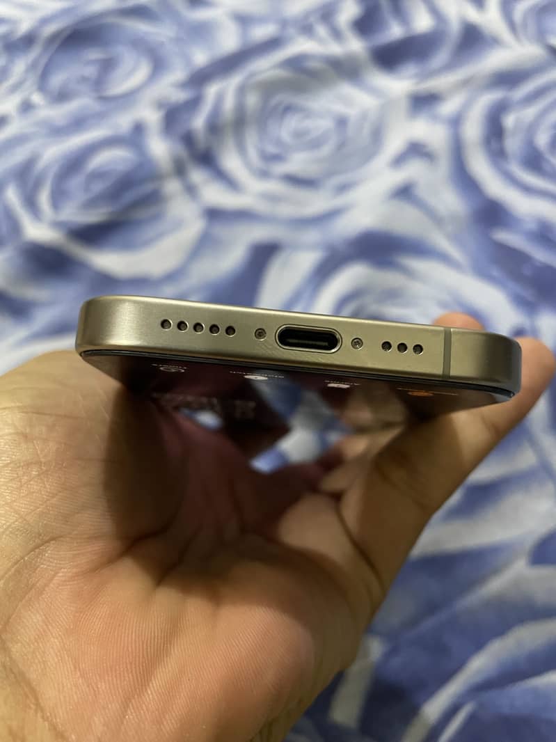 Apple iPhone 15 Pro 7