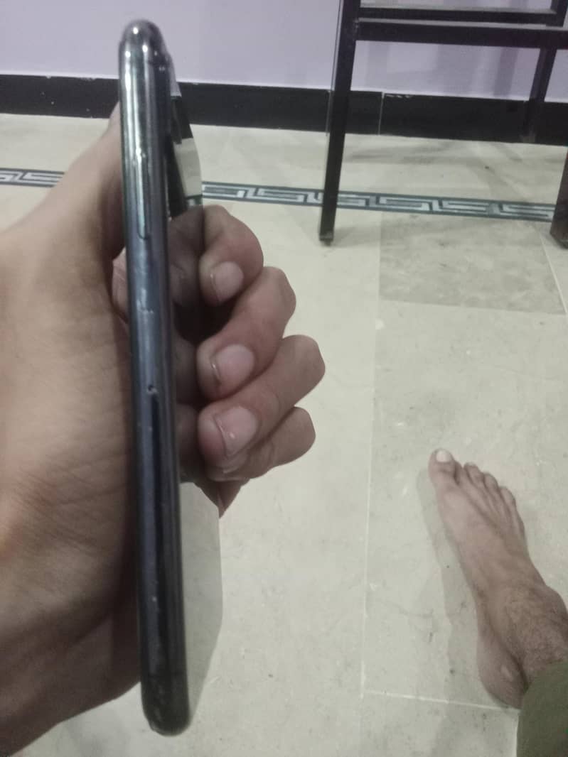 Apple iPhone X 2