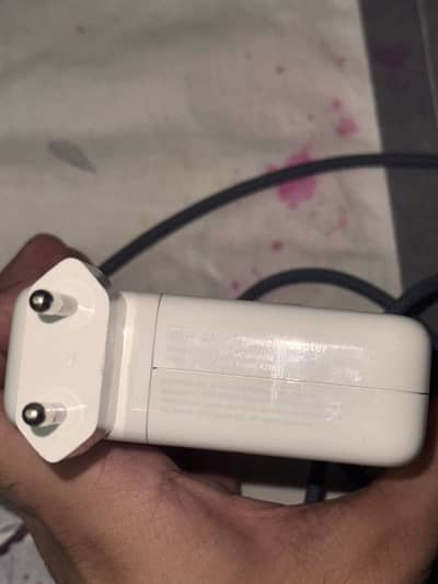 Original 96w Apple charger