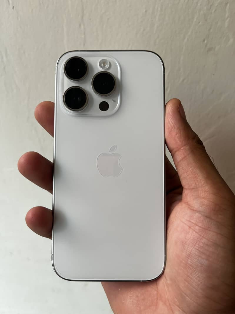 Apple iPhone 14 Pro 0