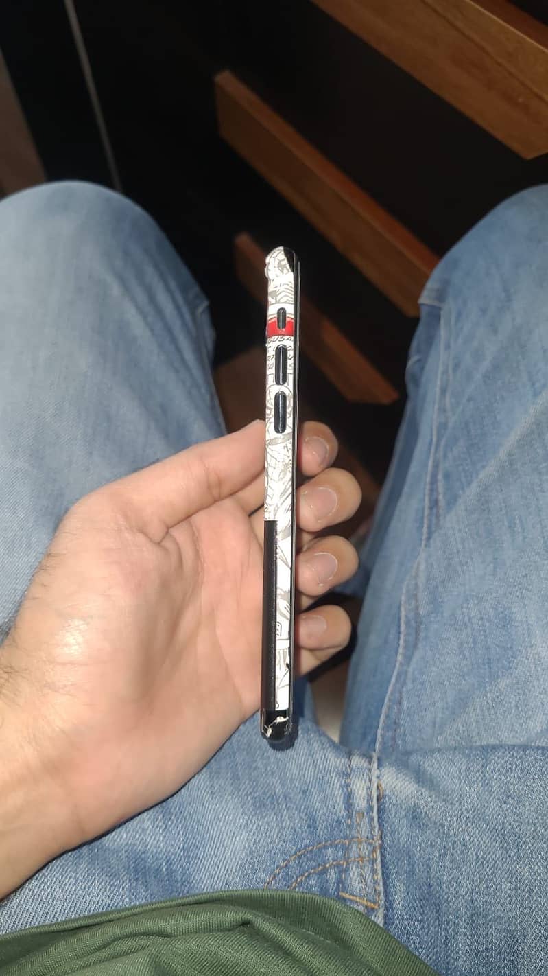 iPhone 0