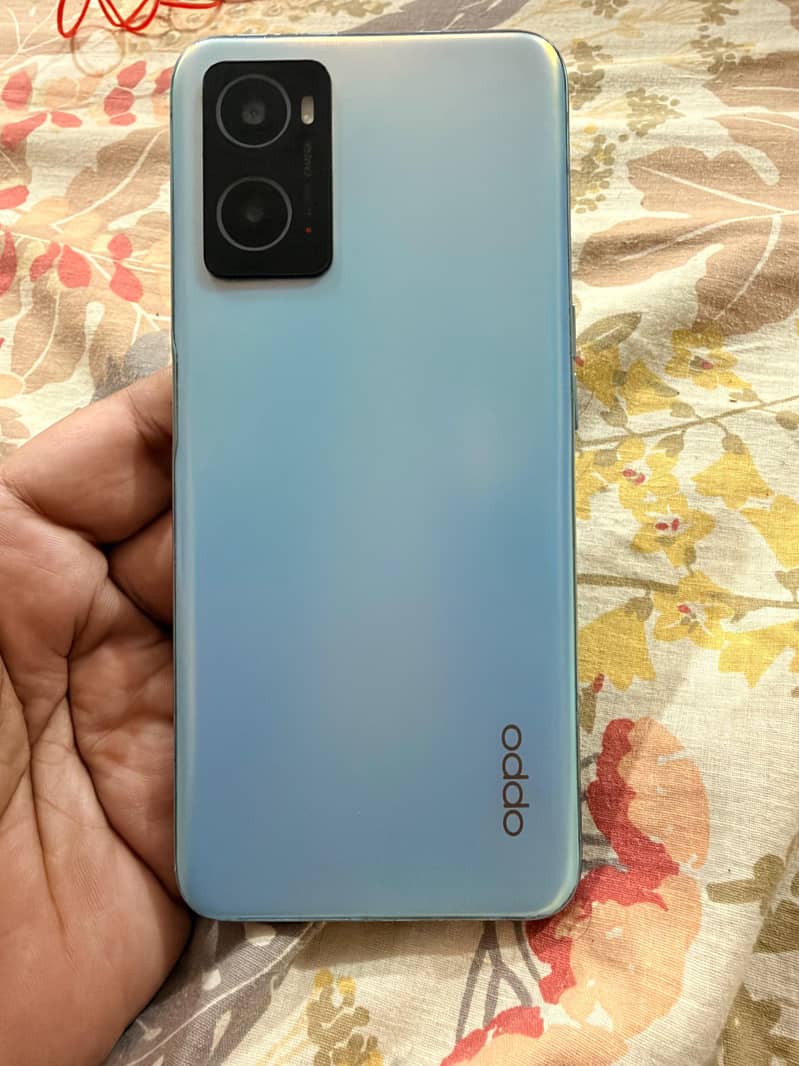 OPPO A76 1