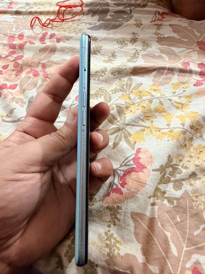 OPPO A76 4