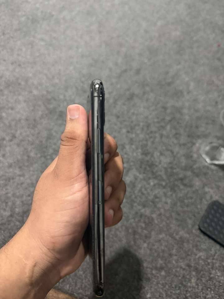 Apple iPhone 11 Pro Max 3