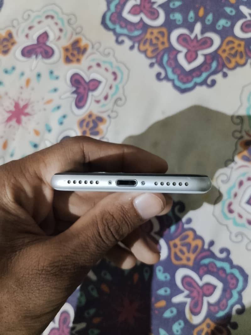 Apple iPhone SE 0