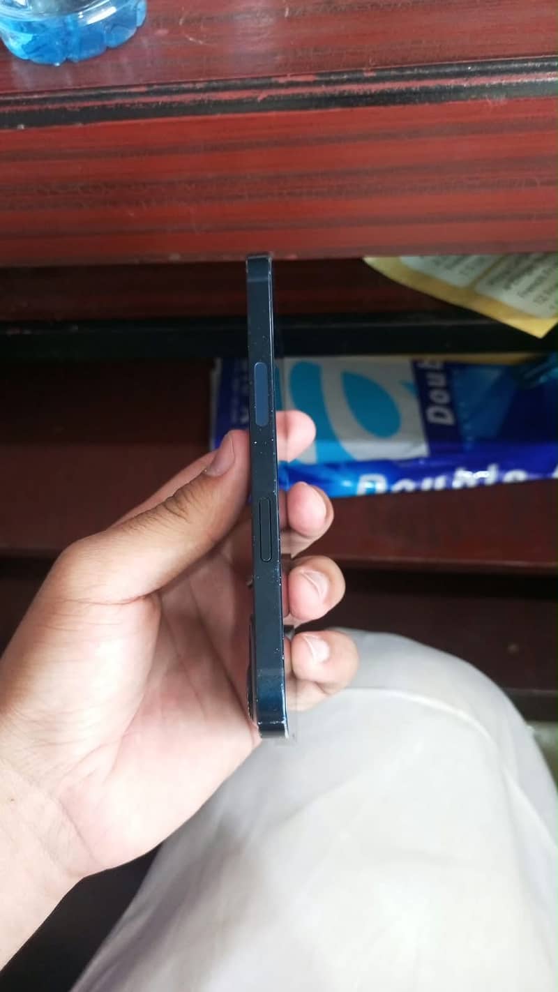 Apple iPhone 14 3