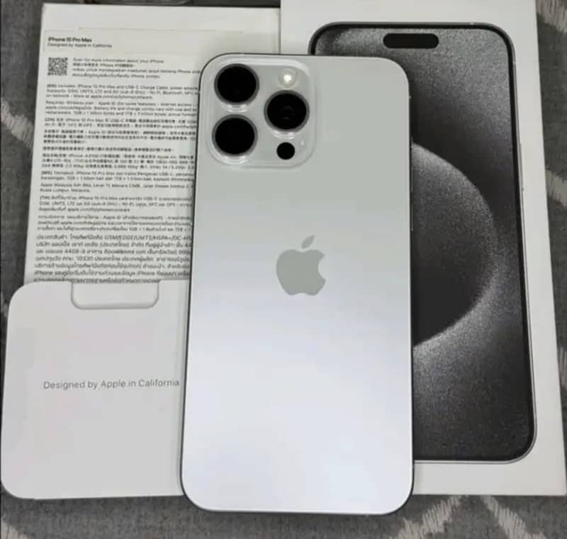 Apple iPhone 15 Pro Max 4