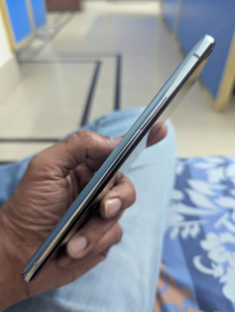 One Plus 8T 4