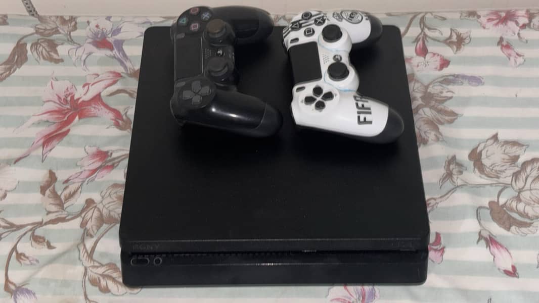 Ps4 Slim Jailbreak With 2 Controllers 1