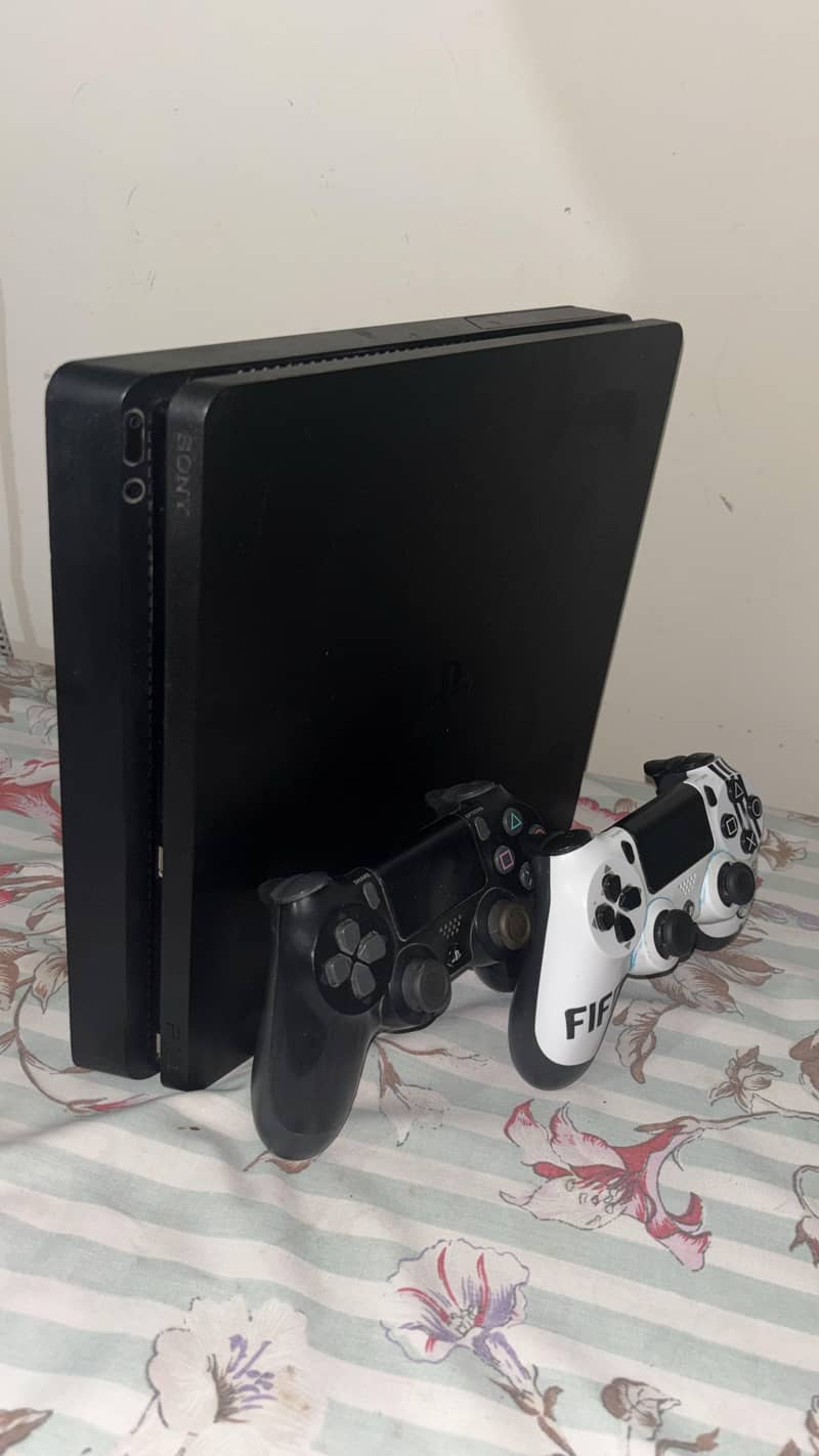 Ps4 Slim Jailbreak With 2 Controllers 2