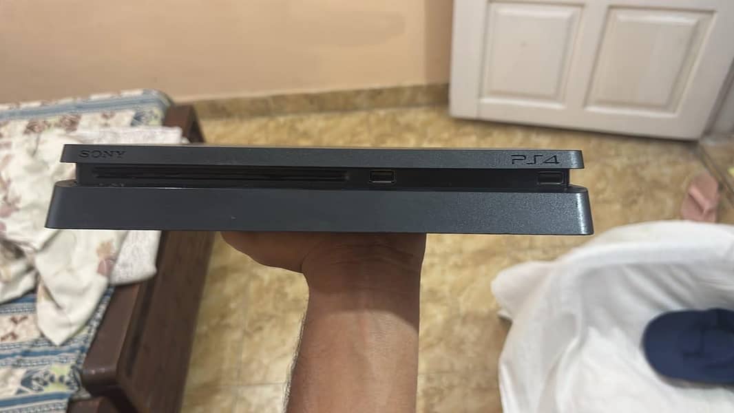 Ps4 Slim Jailbreak With 2 Controllers 3
