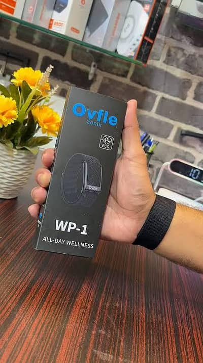 Ovfle Screenless Fitness Band Wp-1