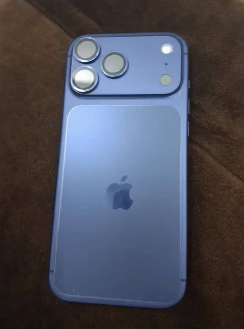 Apple iPhone 17 Pro 1
