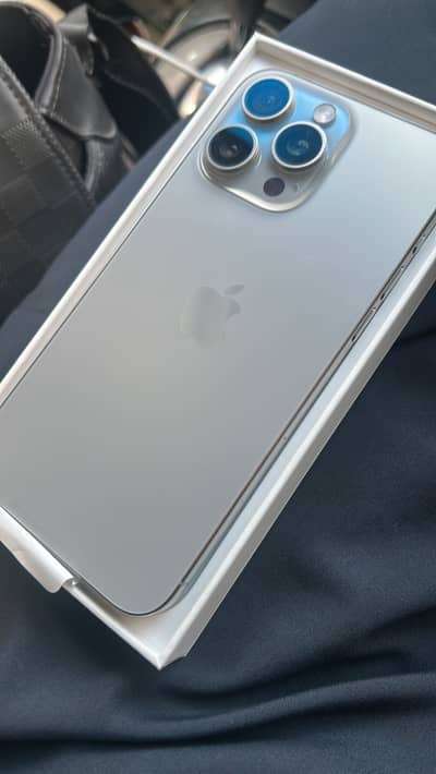 iPhone 15 pro max 256gb