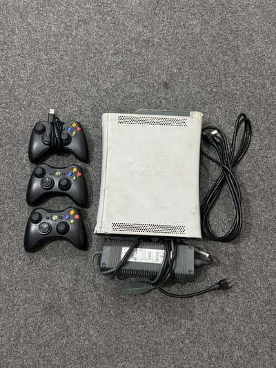 XBOX 360 FAT CONSOLE