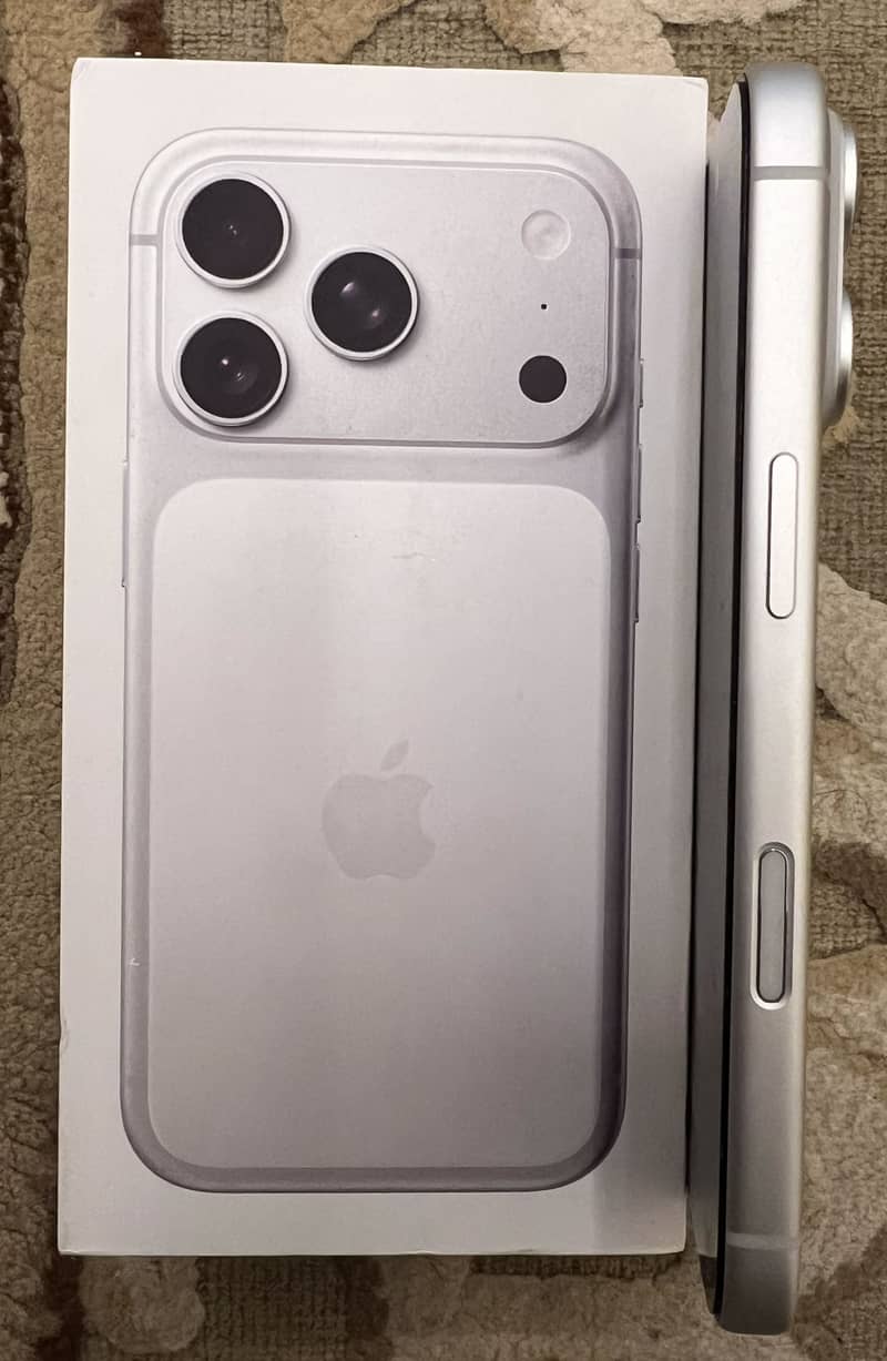 Apple iPhone 17 Pro 1